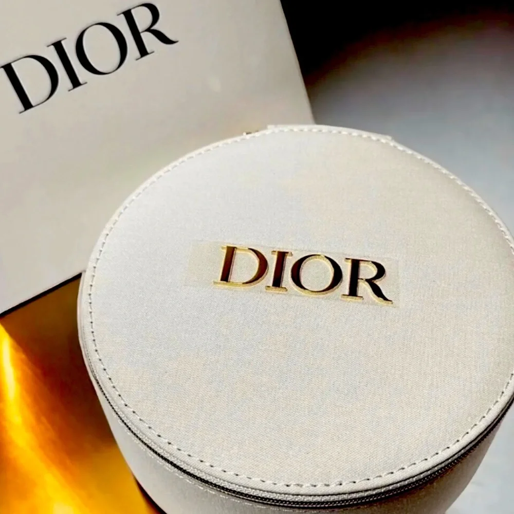 Dior Beauty Travel Case - Picture 1 of 8